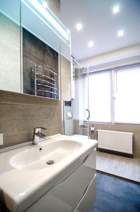 Amazing Apartment In The Center Of Kiev Kültér fotó