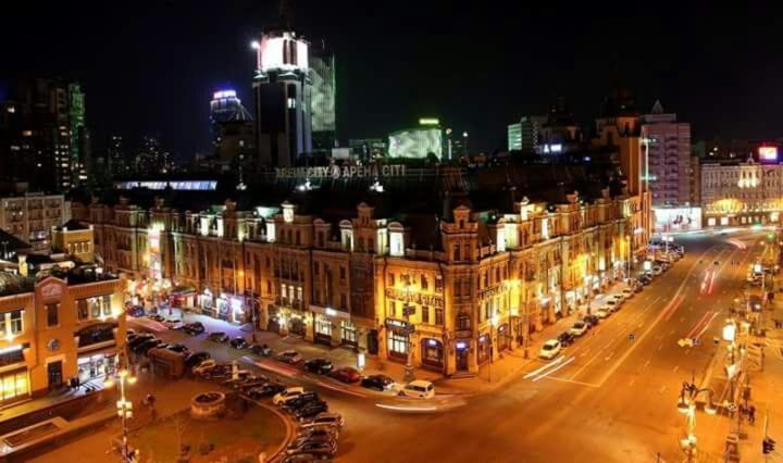 Amazing Apartment In The Center Of Kiev Kültér fotó