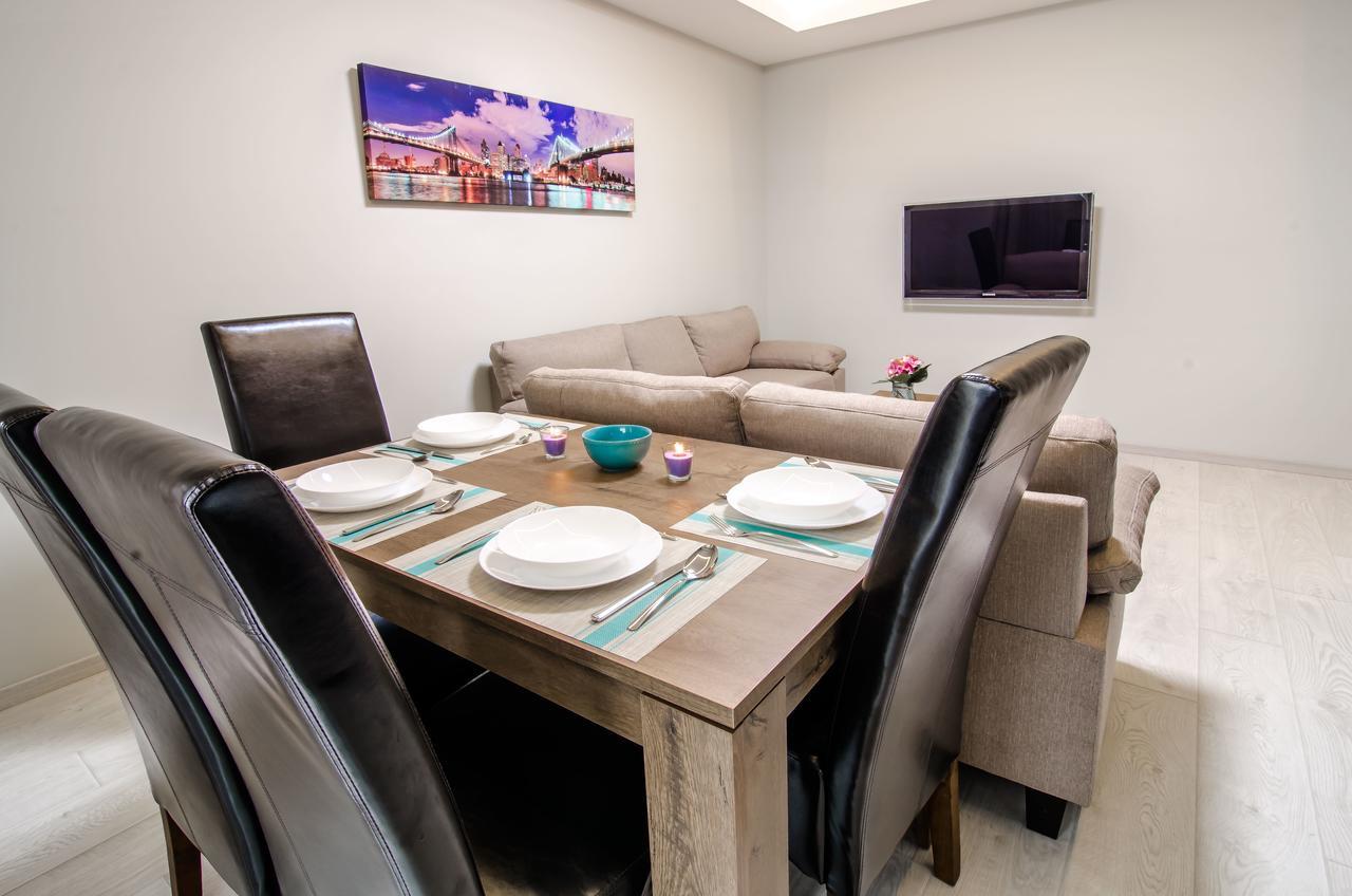 Amazing Apartment In The Center Of Kiev Kültér fotó
