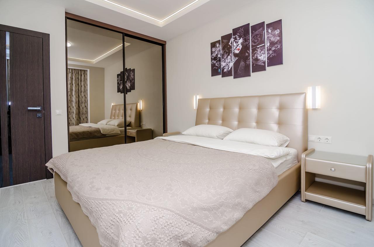 Amazing Apartment In The Center Of Kiev Kültér fotó